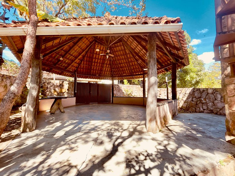 Casa de pedra! Na vila de São Jorge!!